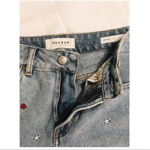 High-waisted mom shorts